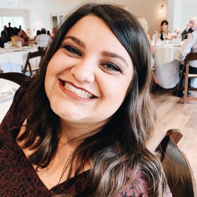 AngelaMardock's profile picture. Austin, Texas. All things glitter. Owner of a loud laugh. Professional carpool karaoke performer. 🤘🏼