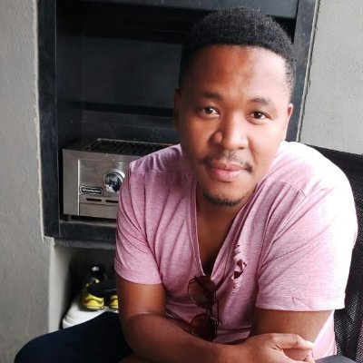 I am a Juggernaut from #SouthAfrica.Bubbly Guy! & aspiring par excellence #Brand.My oxygen is #Marketing & #Communication. Pan-Africanist ✊Lesegotholo@yahoo.com