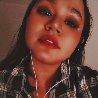 HanaLeah08's profile picture. If you love me I'll always be in your heart.If you hate me I'll always be in your mind