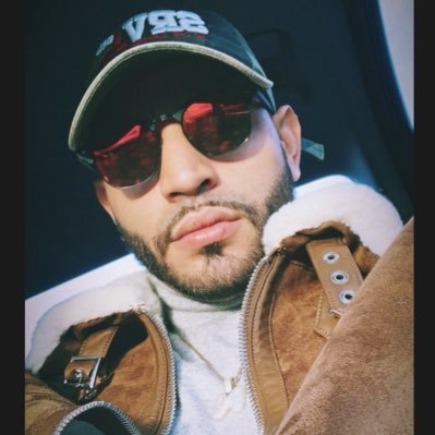 ‘94 Navy Vet 🇺🇸🇵🇷⚓️ Upcoming Artist Manager 🎶👨🏻‍💻 CEO of @crookscoutureco 👕 Promoter 🎫🎉 #forex 📈 #SC ayodatznino📸 #