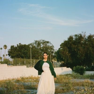 WhoisShaine's profile picture. i'm nobody! who are you?
are you - nobody - too?