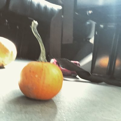 ComAterui's profile picture. 