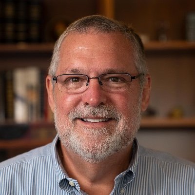 Addicted to organizational dynamics, technology, and family. Creator/host of the Leading Smart podcast at https://t.co/lr0nNJFkHP