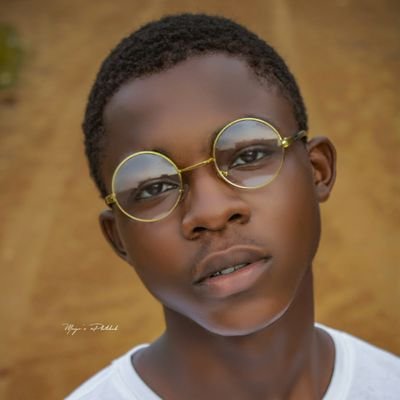 🏆Multitalented boy🏆🏅
I'm the best in this coming generation🇳🇬 😉😉
Instagram handle:@_baskid