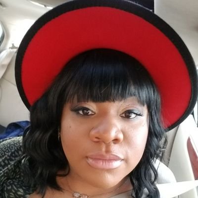 AdventuresLe's profile picture. Just a new Author Trying to make it!