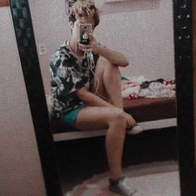 Pudimdeleite01's profile picture. Pan 🌈
Sla parça 👌