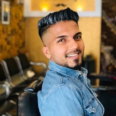 its_wss's profile picture. fashion designer of @aryanasayeed                                        
FilmDirection at @kabuluniversity            


        
CEO @SaeedArtSchool