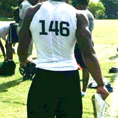 THE FORGOTTEN 👨🏽🦯, 6’0. 225.) 21 years young. *DIAMOND N THE ROUGH* {LB/RB/DE} Class of 2018. (4 YEARS LEFT OF ELGIBILTY) CALLING ALL *JUCCO, CANDAIAN, XFL.