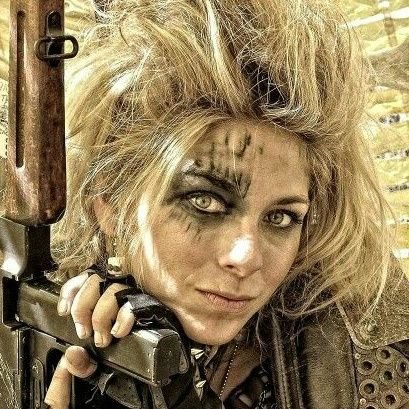๐ guzzoline-burning mad woman ๐จ๐ ๐ญ๐ก๐ ๐๐๐ซ ๐๐จ๐ฒ๐ฌ, thankfully unscathed.
My piece of the Wastes is @_MOTHEROFVOID_