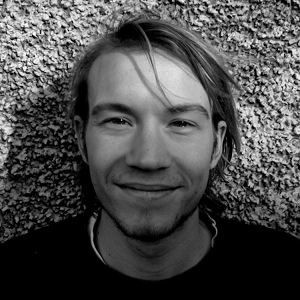 iOS Developer, music tinkerer, some time squash player