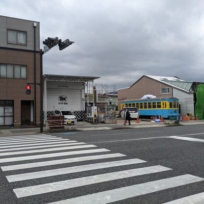 1956（昭和31）年5月31日まで箱根登山鉄道小田原市内線202号として走り、その後、長崎電気軌道151号として活躍。引退後は浦上車庫で保管され、小田原市内への里帰りを実現させた「小田原ゆかりの路面電車」を後世に伝え、また地域発展の一翼を担うべく発足させた一般社団法人のアカウントになります。