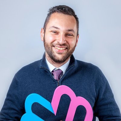 founder magnetomedia digital international agency, ex-Yahoo, web, strategy, business, stock market, food and espresso lover