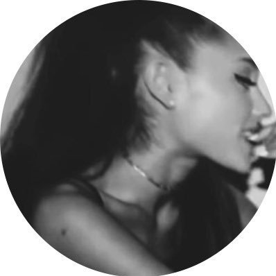 « way too good at overthinking with my heart » // ariana grande fan account ❥ turn on my notifications for daily gain tweets & shoutouts