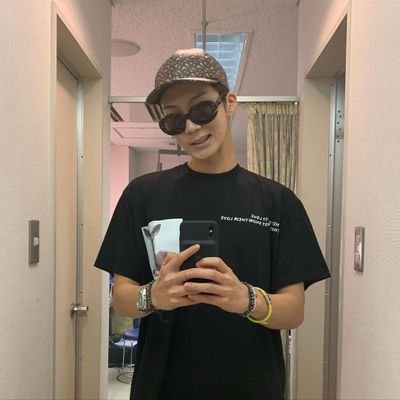 N년전 이승훈 사진도 함께 올라갑니다. / 20.04.16.~22.01.14.🦁⠀/ ❤=hoony Twitter