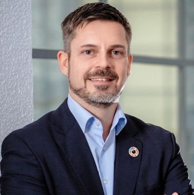 Co-Founder @beesmartcity, Smart Cities Entrepreneur, Economic Development Professional. Join our #smartcity community at https://t.co/3q4Xrsc313
