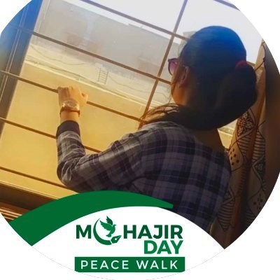 Aqsa_Khan11's profile picture. 50% Idk, 50% Idc.