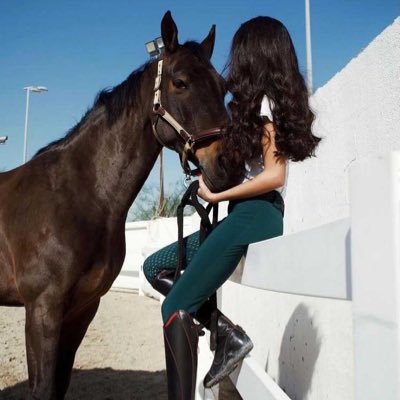 asxii82's profile picture. ابقي دائما قويه ، اجعليهم يتسائلون كيف مازلتي تزهرين 🍃