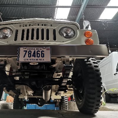 Católico, mecánico automotriz.Seguidor del Deportivo Saprissa 100 % morado..admirador de autos antiguos. Tengo un suzuki lj50 año 1978 ,3 cilindros 539 c.c