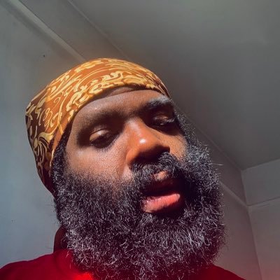 Cookie 🍪| 32 | 🇧🇿  | Hood Therapist✊🏿🫀/LMSW 🧠 I’m a fucking genius and I’m made of fucking maajik . 🦄