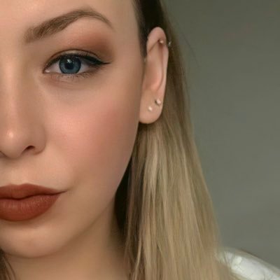 neon_shade's profile picture. 