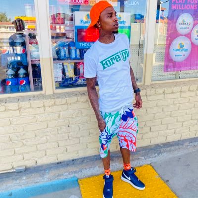 Loyalty is something dat can’t be taught…. it gotta be in you‼️ #StayDangerous #WatchMySmokeEnt #OBGdat #GOoutWITHaBANG #5ToDaEastSide