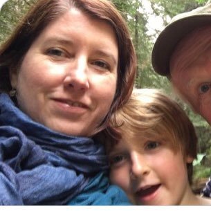 claramo83107602's profile picture. I love being myself