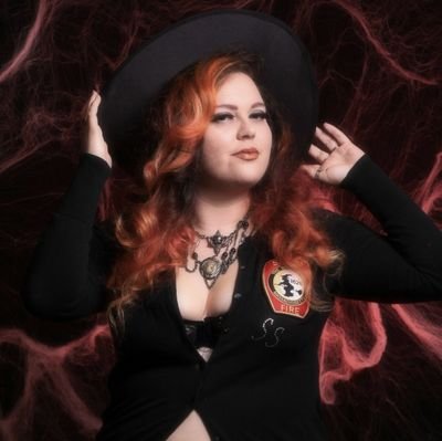 ☆Spellbinding Bitch of Burlesque☆
💜Performer & Boss Witch for
Nocte Covina Burlesque
🎃Headmastress at Academy of Tease
🌈Photographer w Incantations Imagery