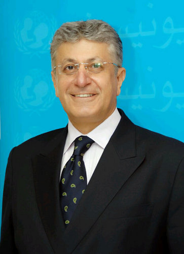 Coordinator, UN Group, Egyptian Council for F. Affairs; X-UNICEF Rep. Syria; Served in UK, M.East, Gulf, Sudan, S. Asia.