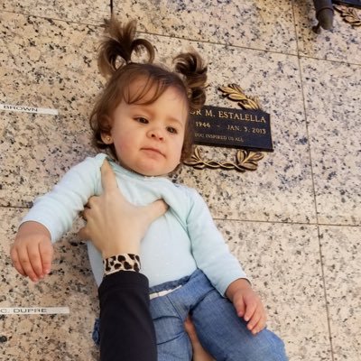 crystalls02's profile picture. Cats.