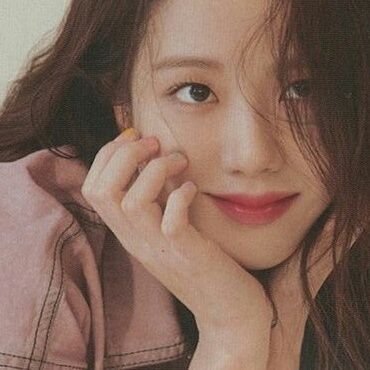 ❁ཻུ۪۪⸙͎ 1995’s – cracked version of Jisoo dé Kim but still the charismatic one. ♡ : 태도가 좋고, 유머와 놀라움이 가득한 소녀가 당신을 놀라게 할 것입니다.