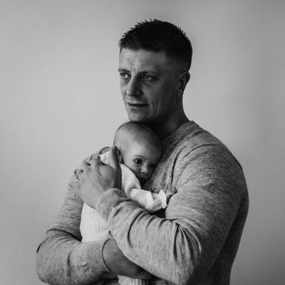 Doting father and family man.
Yorkshire lad. 
Supporting the next Generation.
Love Rugby league. 
Love to Lift.