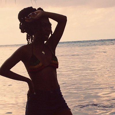 ~ photo diaries + travel writing
~ main account @amara_amaryah
~ https://t.co/qGaEBvaQvV
bylines: Time Out, Condé Nast Traveler, Travel Noire, Away, AMAKA studio+