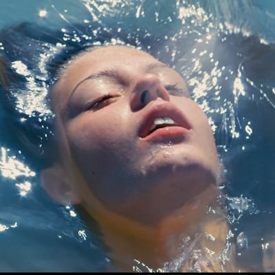 mevaalacontra's profile picture. 