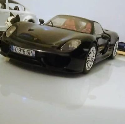 bonjours je suis passionné et amateur de maquette je fait cette page pour partager mes maquettes avec d'autre passionné.