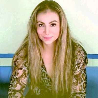 Ningun problema x grande q sea merece robarnos ni un minuto de nuestra existencia. A lo q no puedas darle solucion es xq a ti no te corresponde. Dejaselo a Dios