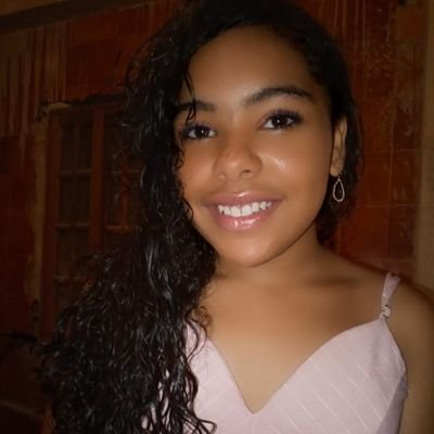flamenguista 💖💖
sargitariana
cantora
toco violão e teclado
solteira ♡
tenho 12 anos