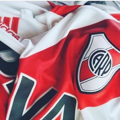 osvaldohcastro's profile picture. Escorpiano, hincha del más grande, CARiver Plate, y Malvinas Argentinas, ayer hoy mañana y siempre!!!!