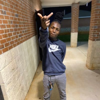 HunchooDior
•Businessowner
•Entrepreneur
“Watching me ain’t gon get you a check “
•in my bag 💰