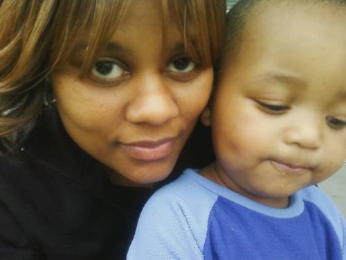 Im 27 years old. I am a massage therapist and a radio editor. Im a mother of two boys. I like movies, music, and dancing.