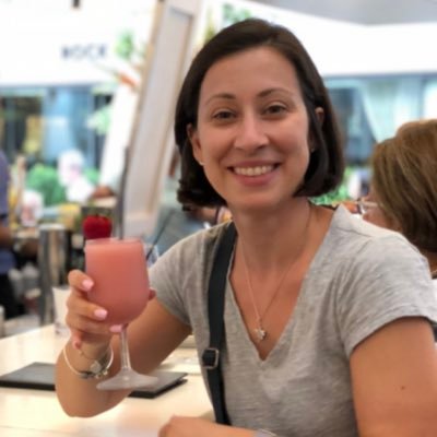 OakvilleMom's profile picture. Mother of 2, wife to a great guy. Proud Canadian. Dog lover. 🇨🇦 #humankindbeboth