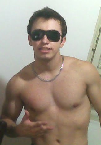 Este meu twitter está desativado desde 11/11/12 só estou neste agora @1fake_doi _\|/_ Seguem e tuita que sigo de volta! Gata me segue + tarde tem tuitada™