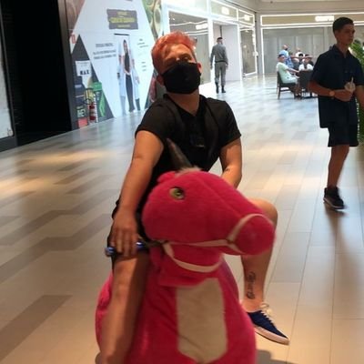 andreyolis's profile picture. Biólogo, professor, pisciano e péssimo.
 
||-//