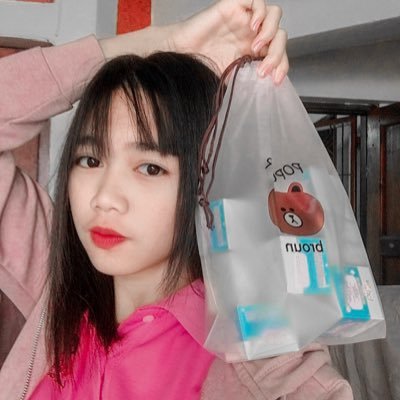 Sirirat25430's profile picture. ขายครีมรักแร้ขาวไวท์สมูท +ชุดนอน@Linaสอบถาม สั้งซื้อได้เลยจ้า👇🏻👇🏻👇🏻