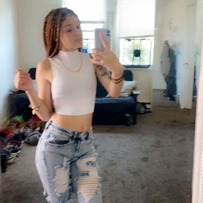 curlyheadliciaa's profile picture. 👻; liciaagotcurlss