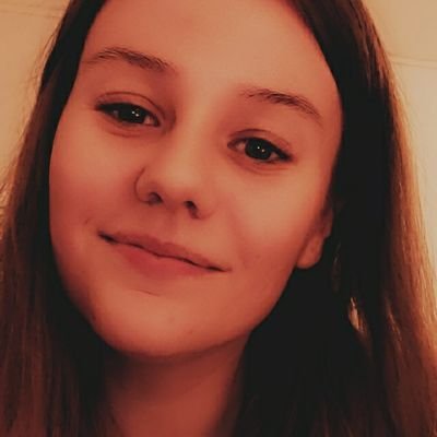 yo__soy__Linda's profile picture. Wil allemaal dingen die niet kunnen, heeft een haat-liefde verhouding met haar bankrekening en gaat doorgaans te laat slapen.