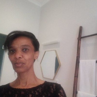 South-African. P.A. in Engineering-field. Getting to really know someone is by constantly taking steps to share, listen and to connect.