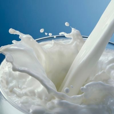 Emulsion - Gemenge aus 2 nicht zu mischenden, ineinander unlösbaren Flüssigkeiten, bei dem eine Flüssigkeit in Form Tröpfch. in der anderen verteilt ist. Milch