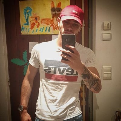 VoiseyL's profile picture. 