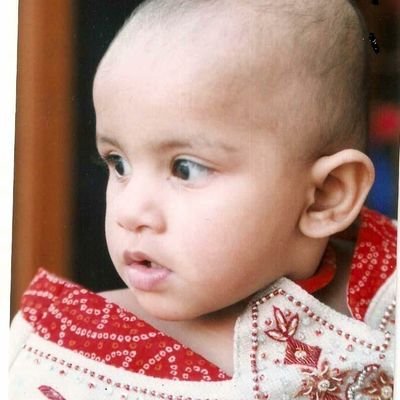 aliyahkhan2001's profile picture. 