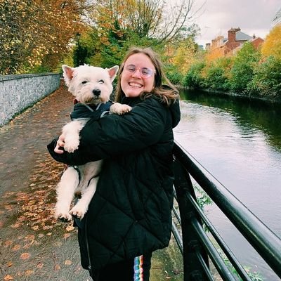 LauraHelyHutch's profile picture. 🐶🐱🎵🏳️‍🌈🎮